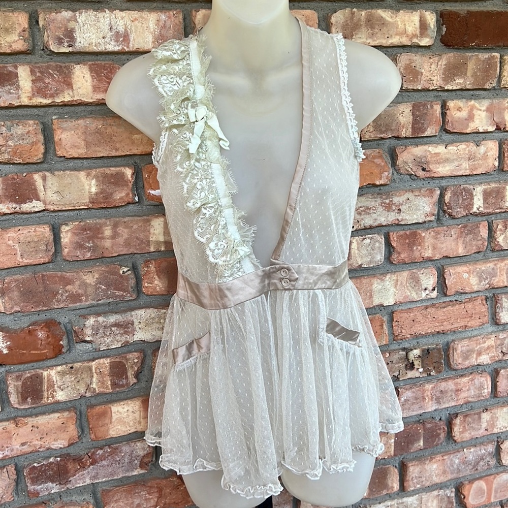 Daytrip sheer eyelash lace w/ satin two button closure on a v neck